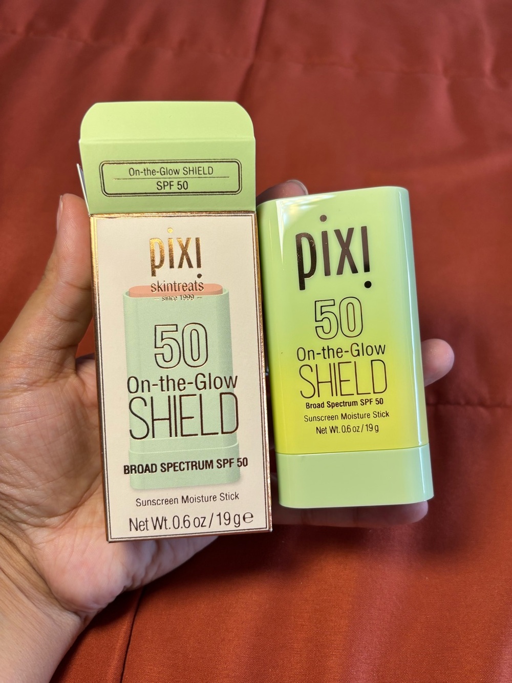 ✨Pixi On The Glow SPF 50 Shield Sunscreen✨